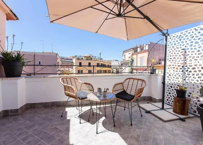 Casina Monti Penthouse Terrazza w Stunning Views